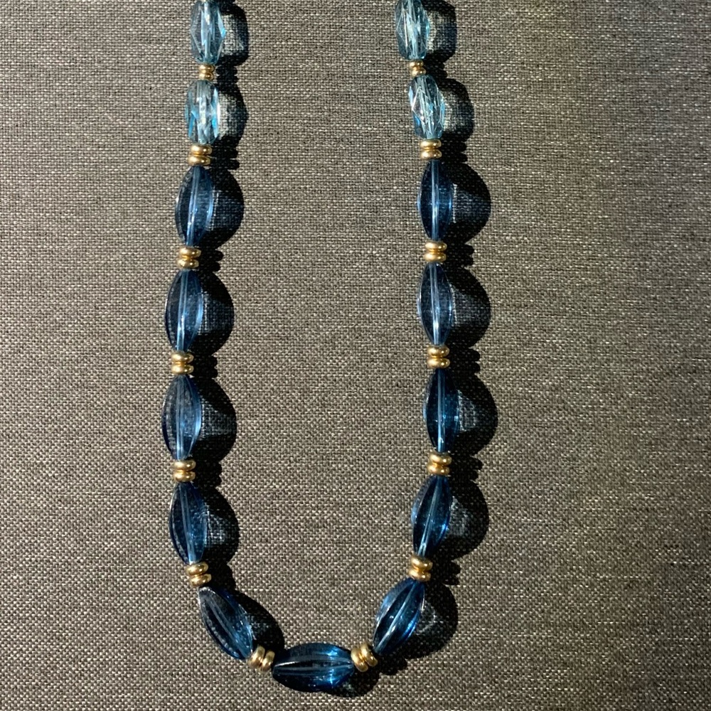 necklace - Picture 3 of 5